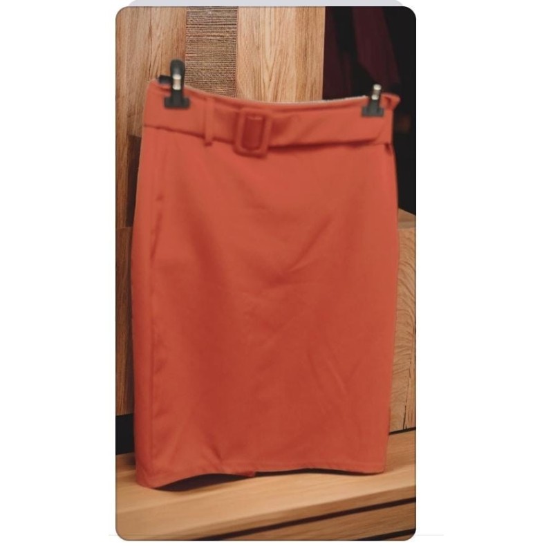 FALDA SHEILA CON CINTURÓN